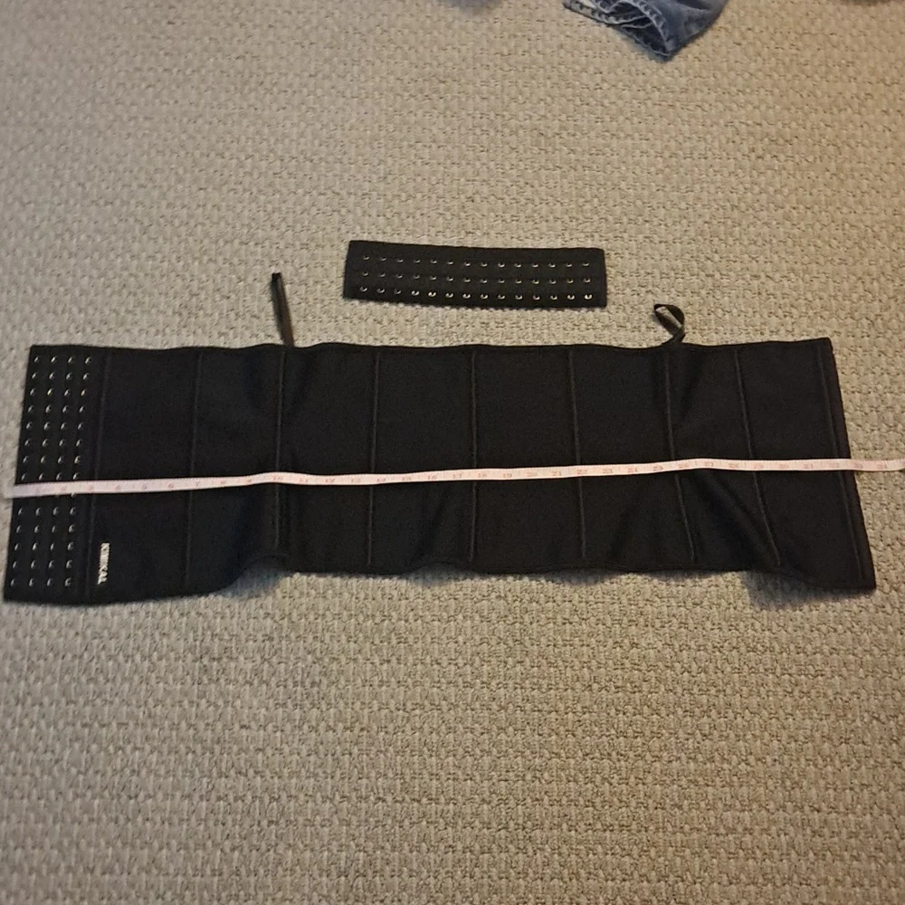 Girdle - Picture 1 of 5
